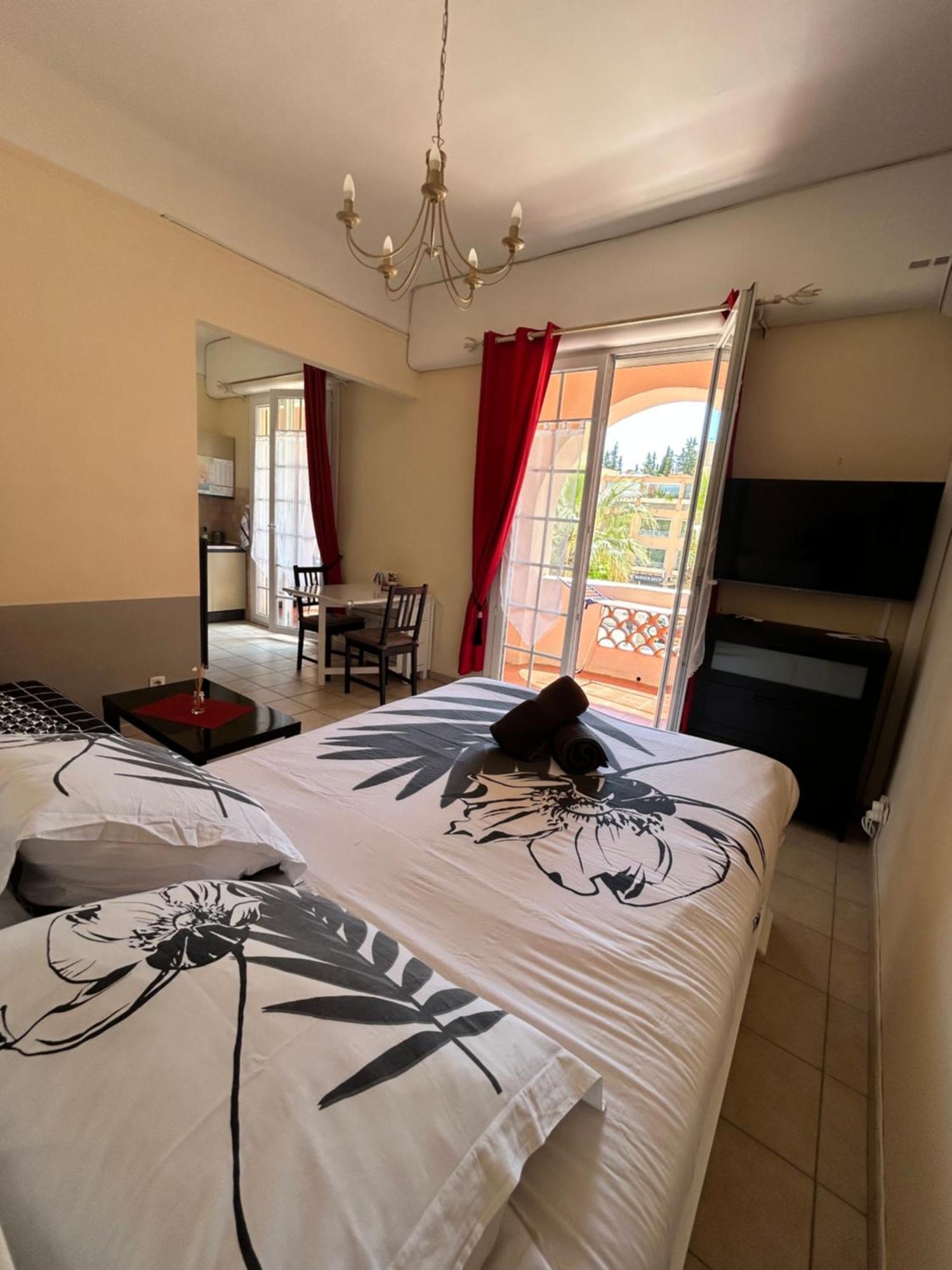 Studio Avec Grand Balcon- Residence De Caractere Bandol Exterior foto
